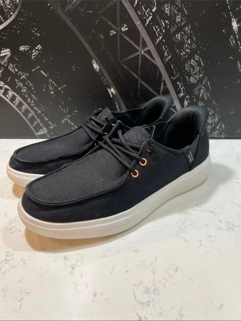 Skechers Women's Bobs Skipper Spot Twist Hands Free Slip ins size 9.5